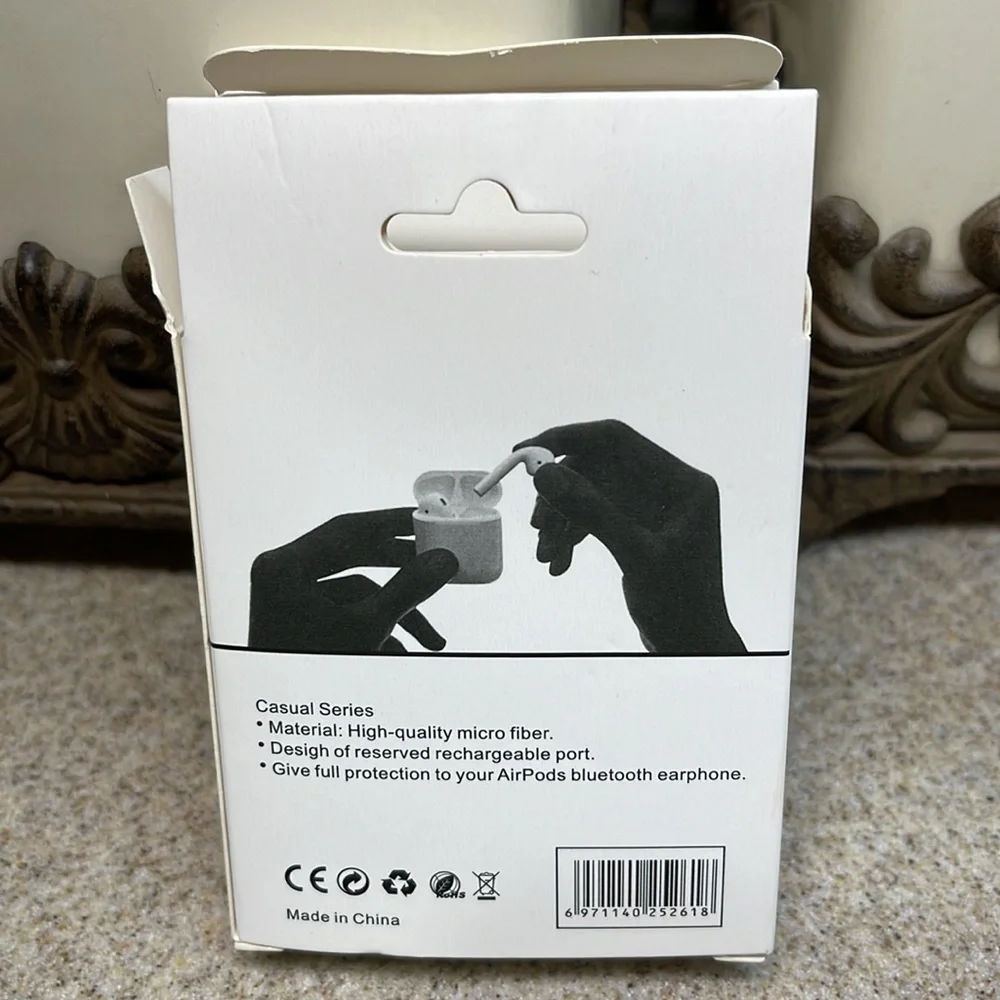 AirPods Case silver sparkle /Black. - Picture 8 of 9